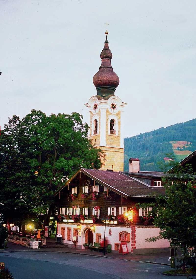 Hotel Gasthof Markterwirt アルテンマルクト・イム・ポンガウ エクステリア 写真